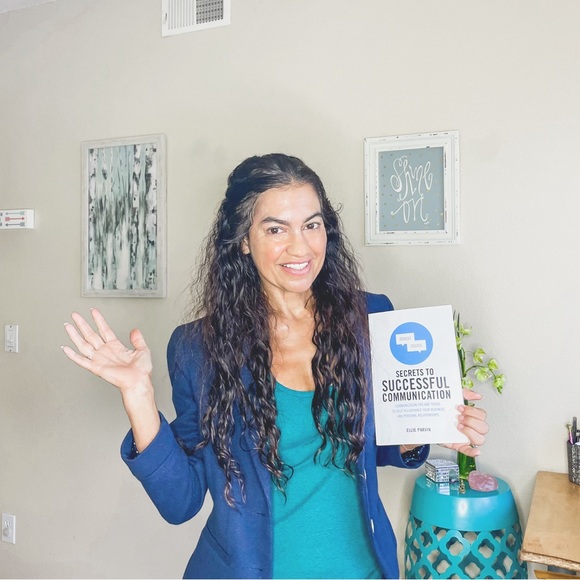 Hello and welcome to my closet☺️🙏💜 - Picture 1 of 7